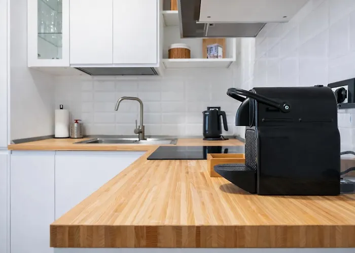 Apartment Elegant 2br Near Colosseum & San Giovanni Metro