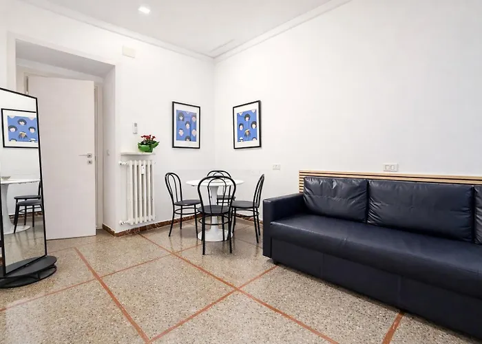 Elegant 2br Near Colosseum & San Giovanni Metro Rom