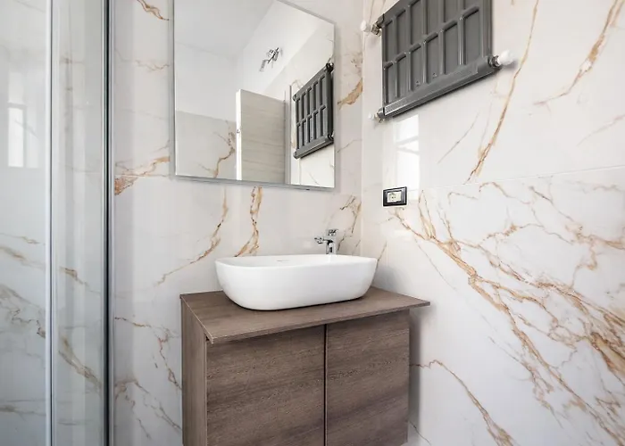 Elegant 2br Near Colosseum & San Giovanni Metro